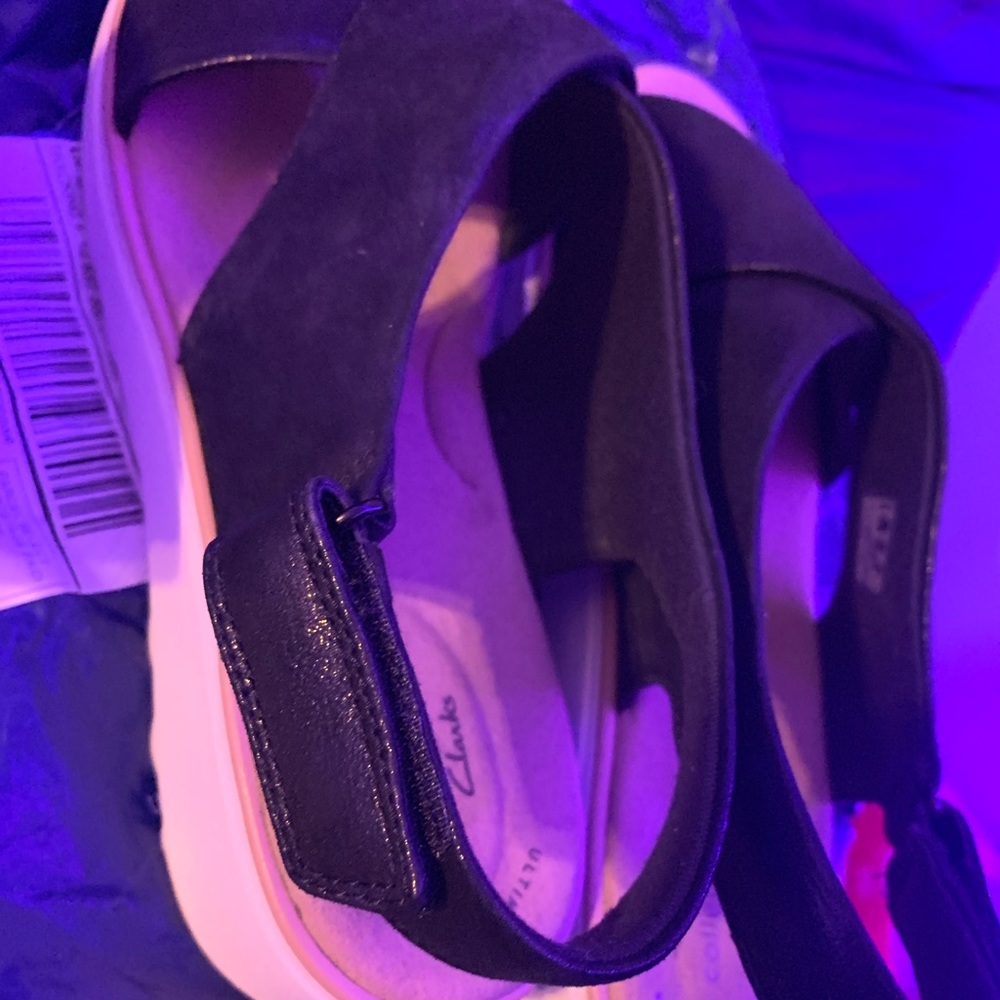 Sandles